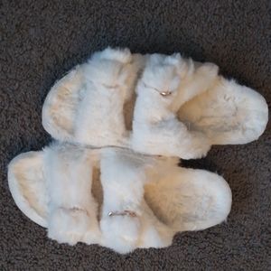 Fuzzy sandals